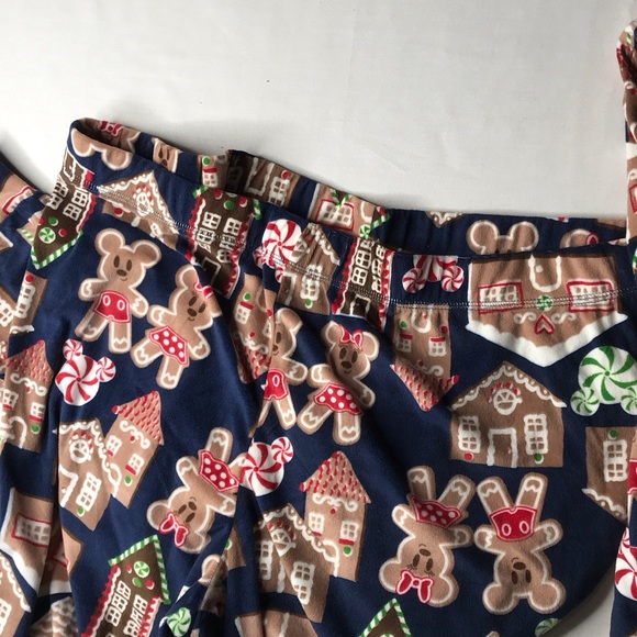 Disney Fleece Festive Gingerbread Pajama Set - Size 2X - Picture 4 of 5